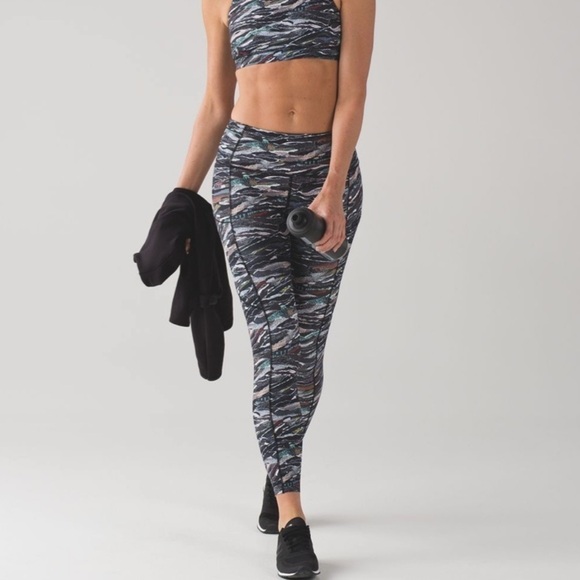 Sz2 Lululemon Fast & Free 7/8 tights in mini sweatr multi black VVGUC - Picture 2 of 8